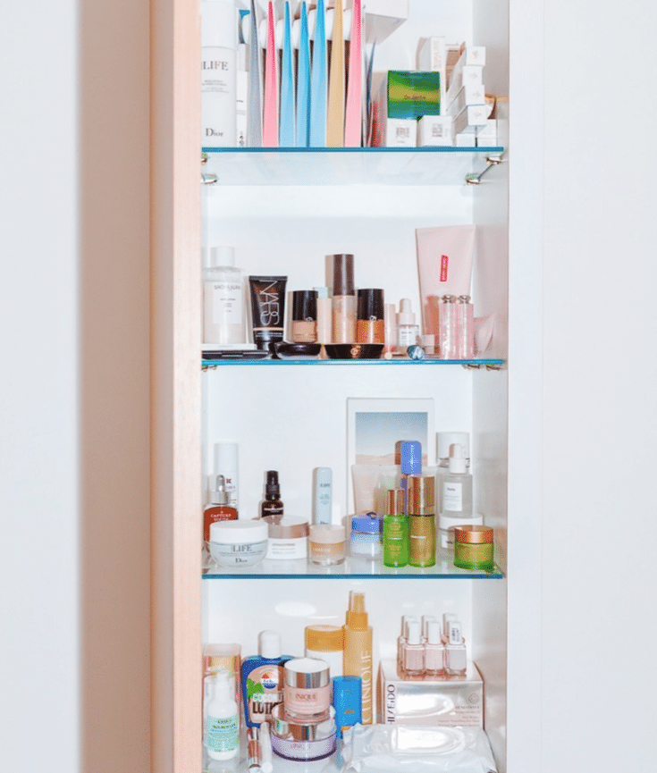 beauty cabinet